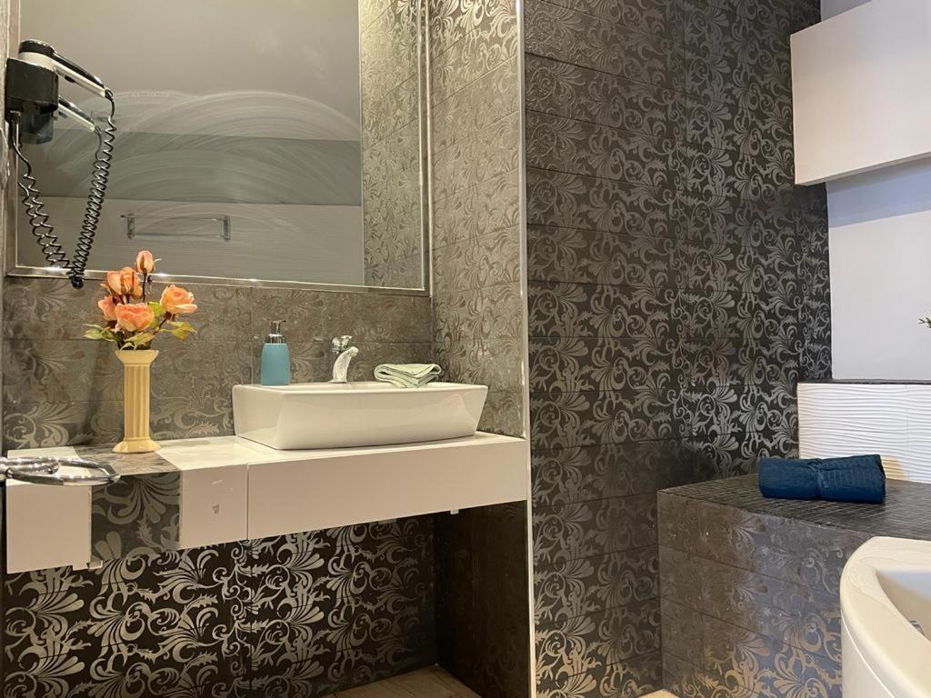 By La Rambla Rooms 巴塞罗那 外观 照片
